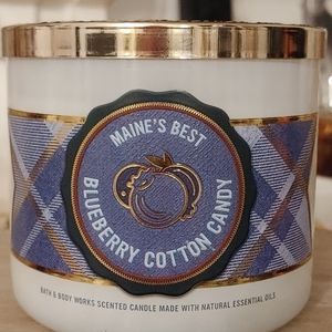 LIMITED EDITION BATH & BODY WORKS 3 WICK CANDLE BLUEBERRY COTTON CANDY